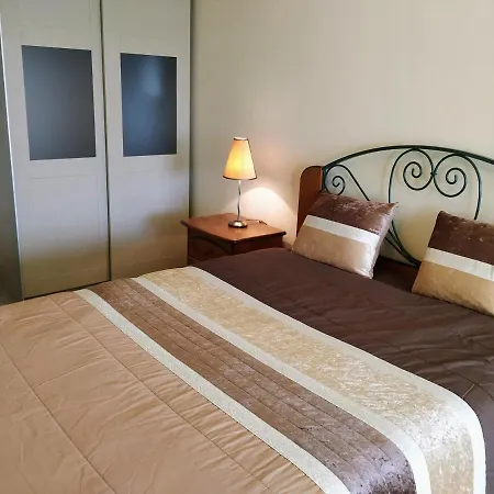Ria Apartment